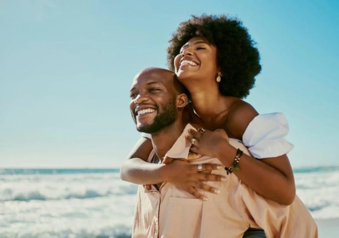 How to Keep Your Identity in a Relationship as a Woman Without Losing the Love