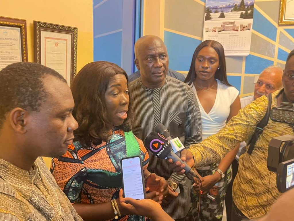 Trade Minister Assures Swift Action to Help Pharma Firms Recover Debts