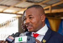 Gomoa East MP Briefs Nyanyano Chiefs on Award of Road Contract Gomoa East MP Briefs Nyanyano Chiefs on Award of Road Contract