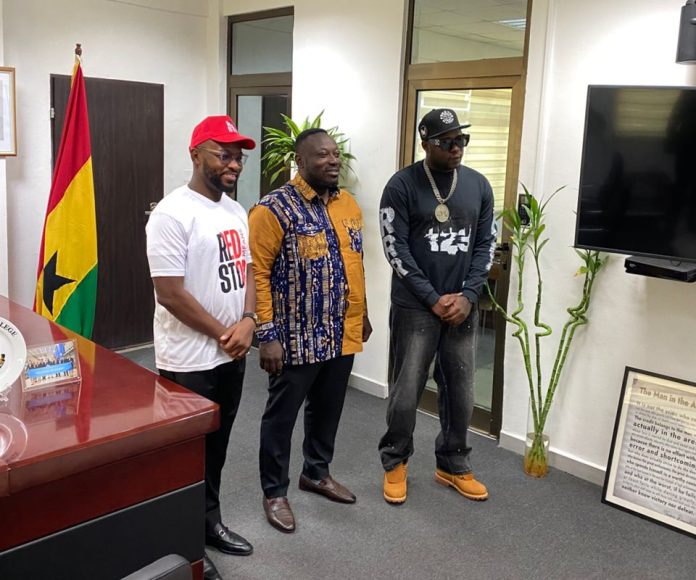 Medikal Pays Courtesy Call on Youth Minister After ‘Red Means Stop’ Ambassadorial Appointment