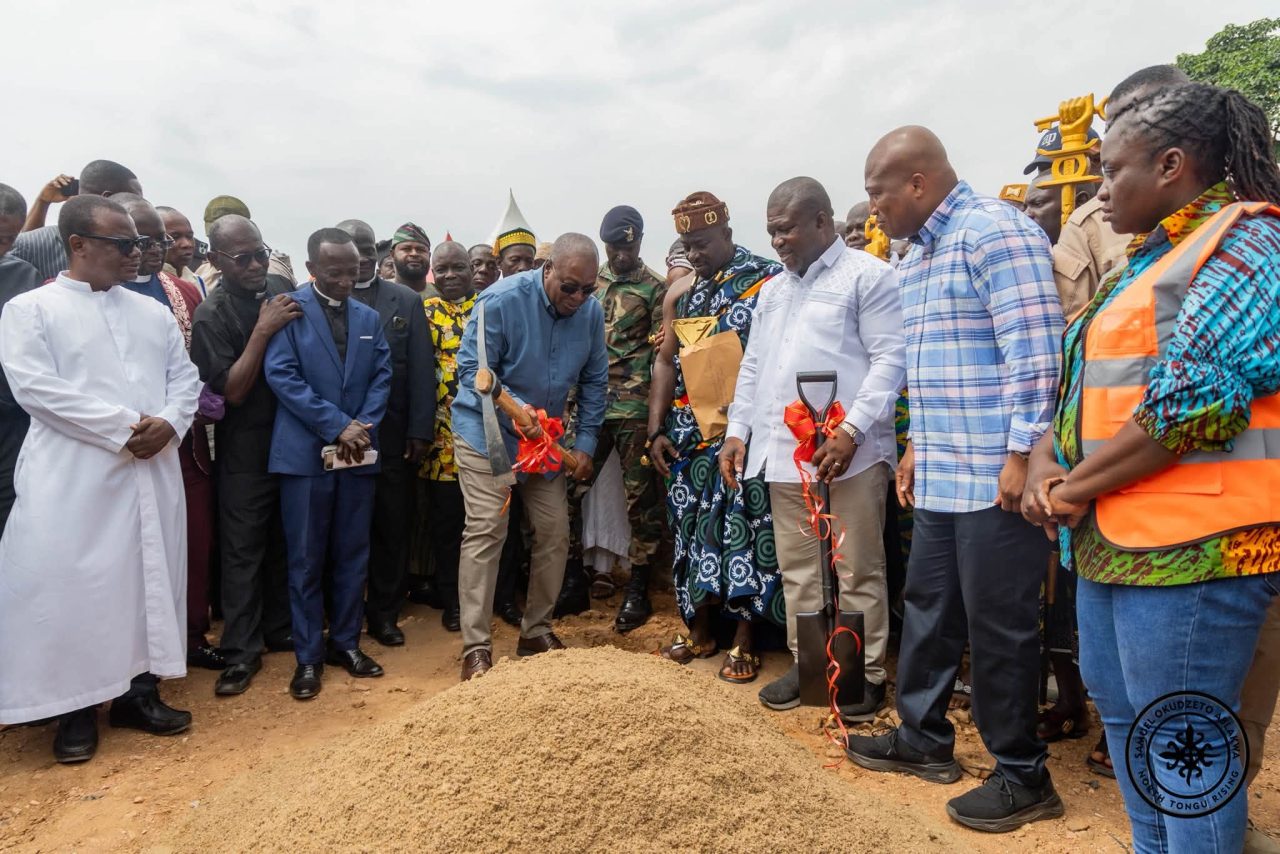 Ablakwa Donates 100 Chest Freezers to Juapong Market Women