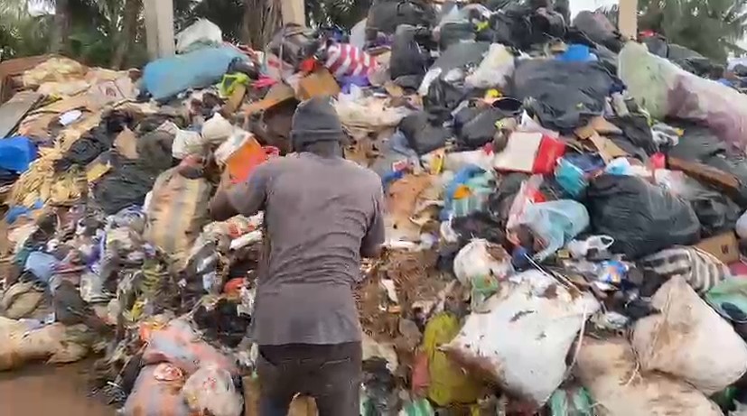 Santasi Residents Fear Cholera Outbreak as Refuse Dump Overflows