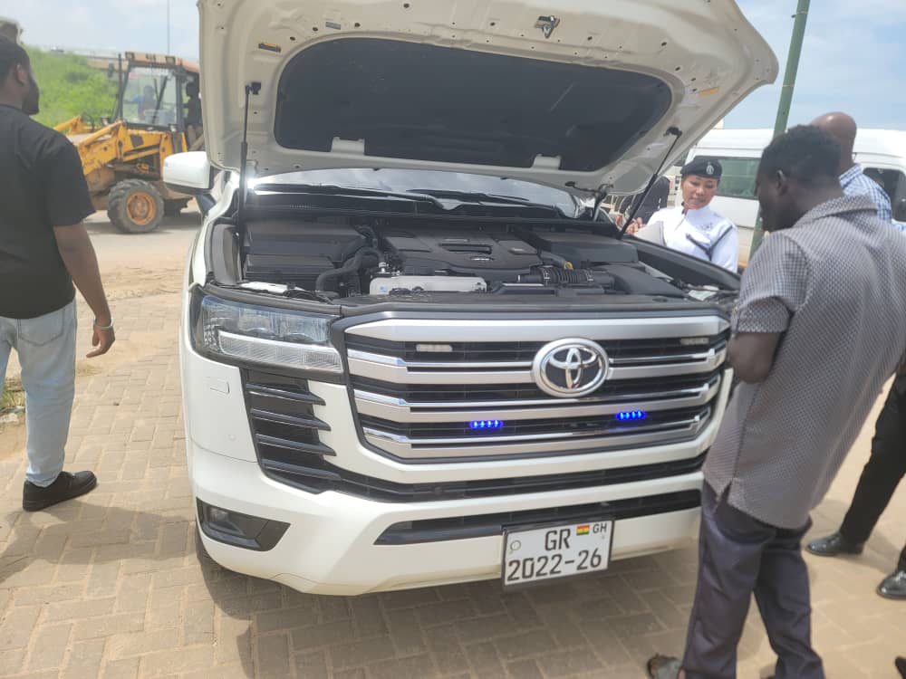 Police impound 700 vehicles over illegal sirens, beacon lights in Western Region
