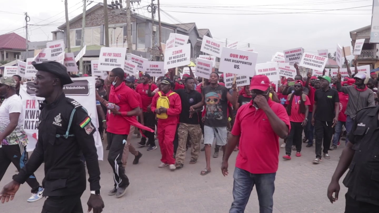 Brekuso Chief, Residents Demonstrate